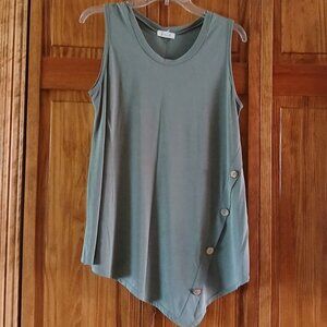 FAVEUR green sleeveless tee sz M woman's